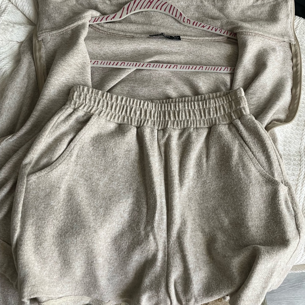 Nasty Gal Short Sweat Set in Oatmeal